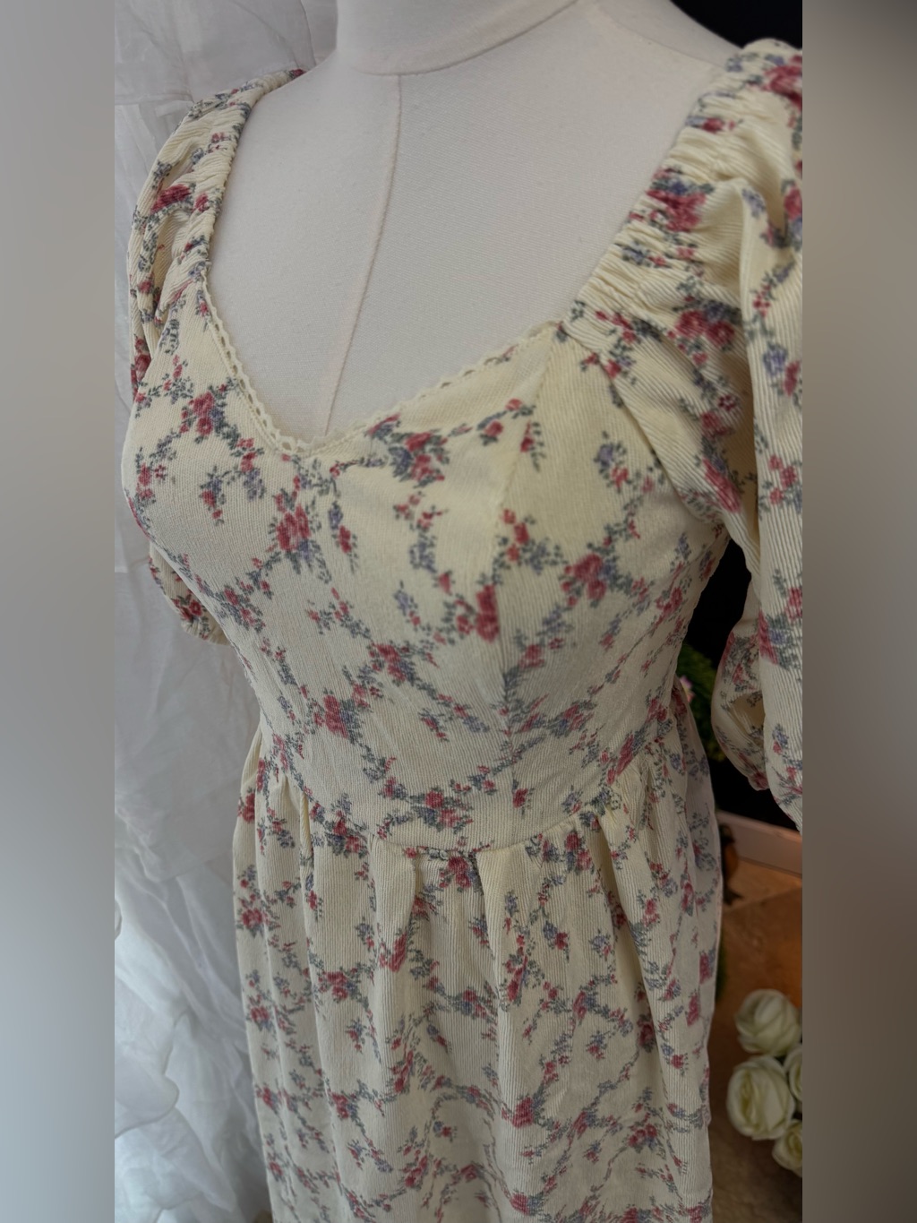 Nwt Pink Desert Floral Corduroy Midi Dress With Puff Sleeves Cream — image 6 of 8